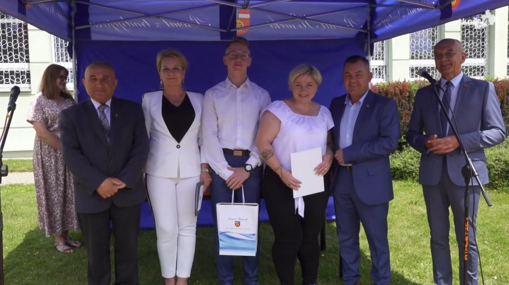 Starosta nagrodził najlepszych uczniów! [wideo, zdjęcia]