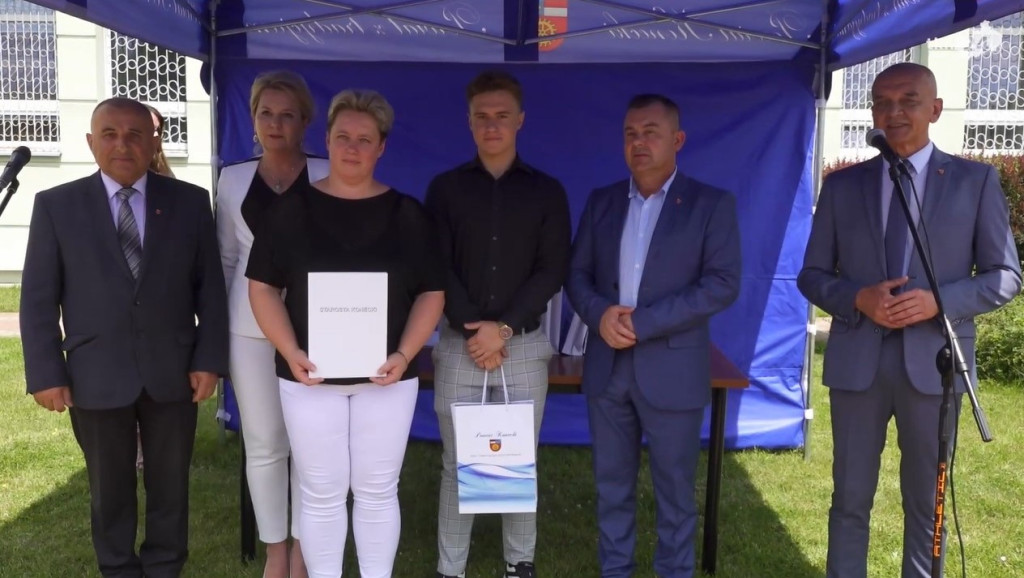 Starosta nagrodził najlepszych uczniów! [wideo, zdjęcia]