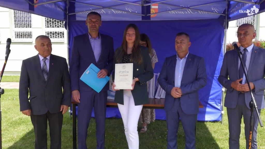 Starosta nagrodził najlepszych uczniów! [wideo, zdjęcia]