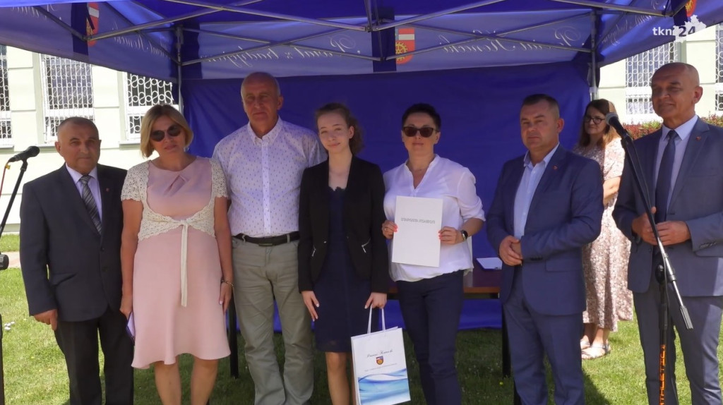 Starosta nagrodził najlepszych uczniów! [wideo, zdjęcia]
