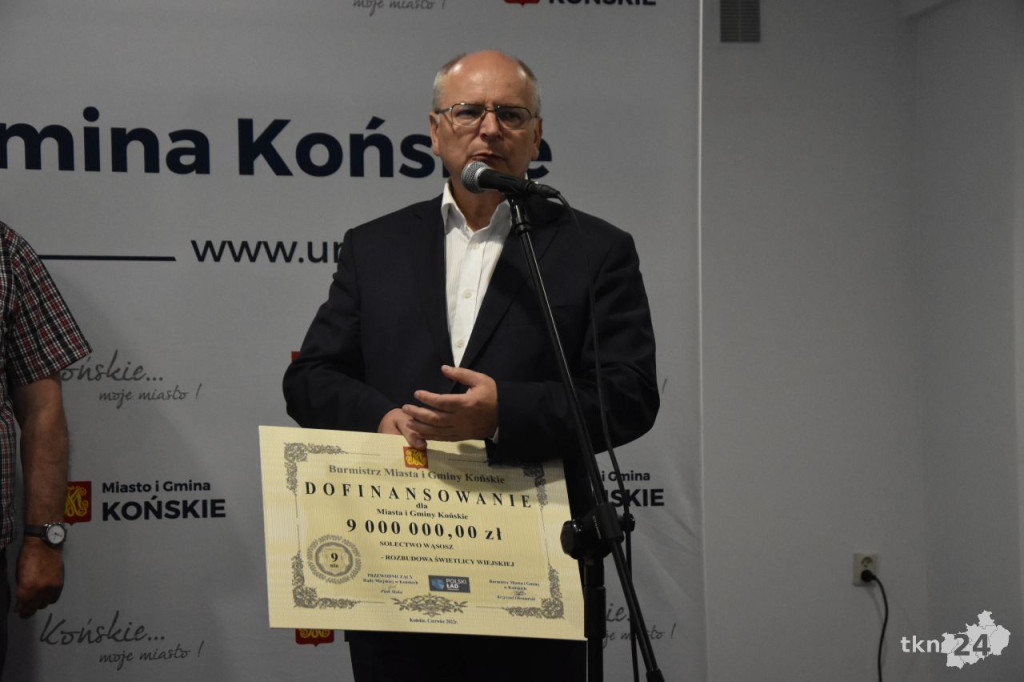Wielki projekt rewitalizacji wsi koneckiej. Sołectwa otrzymały promesy! [wideo, zdjęcia]