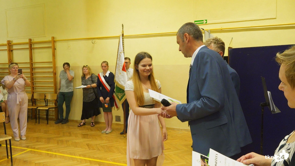 Koneccy uczniowie rozpoczynają wakacje  [wideo, zdjęcia]
