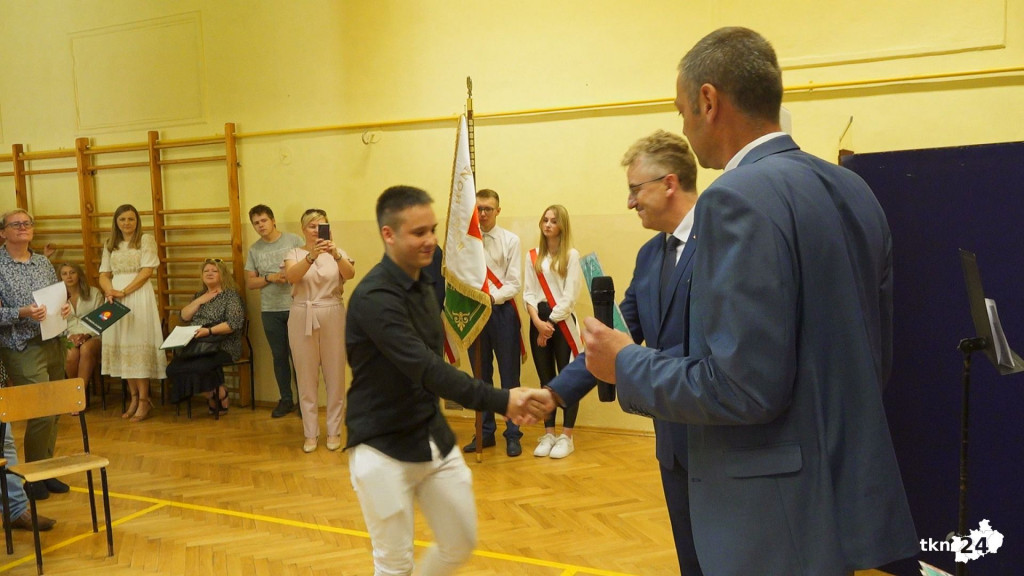Koneccy uczniowie rozpoczynają wakacje  [wideo, zdjęcia]
