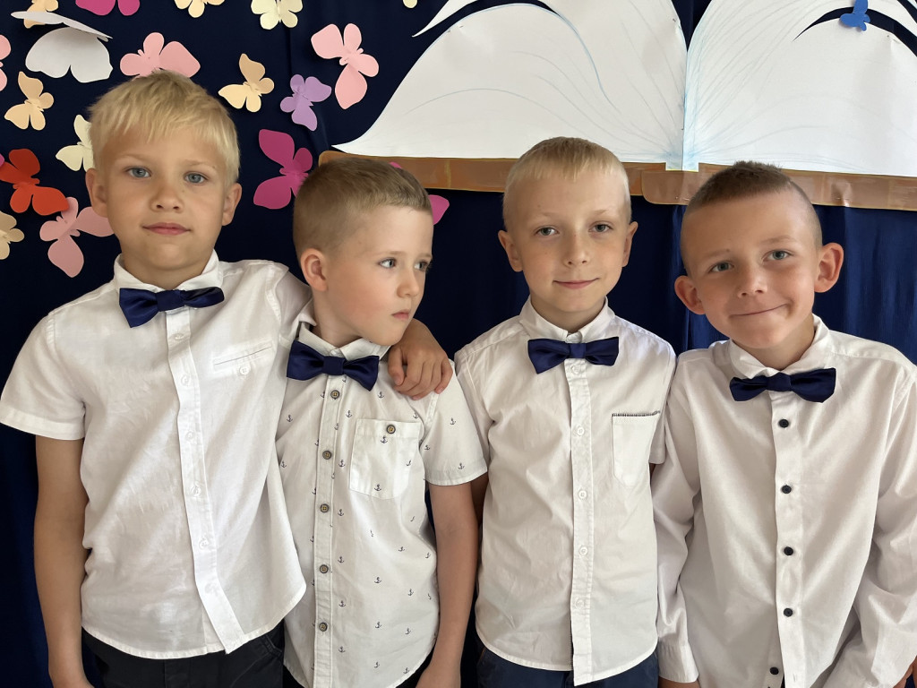 Przedszkolaki z dwójki na Dzień Taty i zakończenie roku szkolnego [fotorelacja]