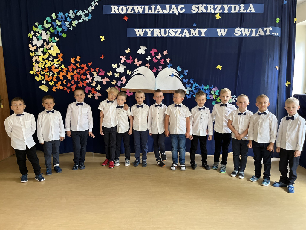 Przedszkolaki z dwójki na Dzień Taty i zakończenie roku szkolnego [fotorelacja]