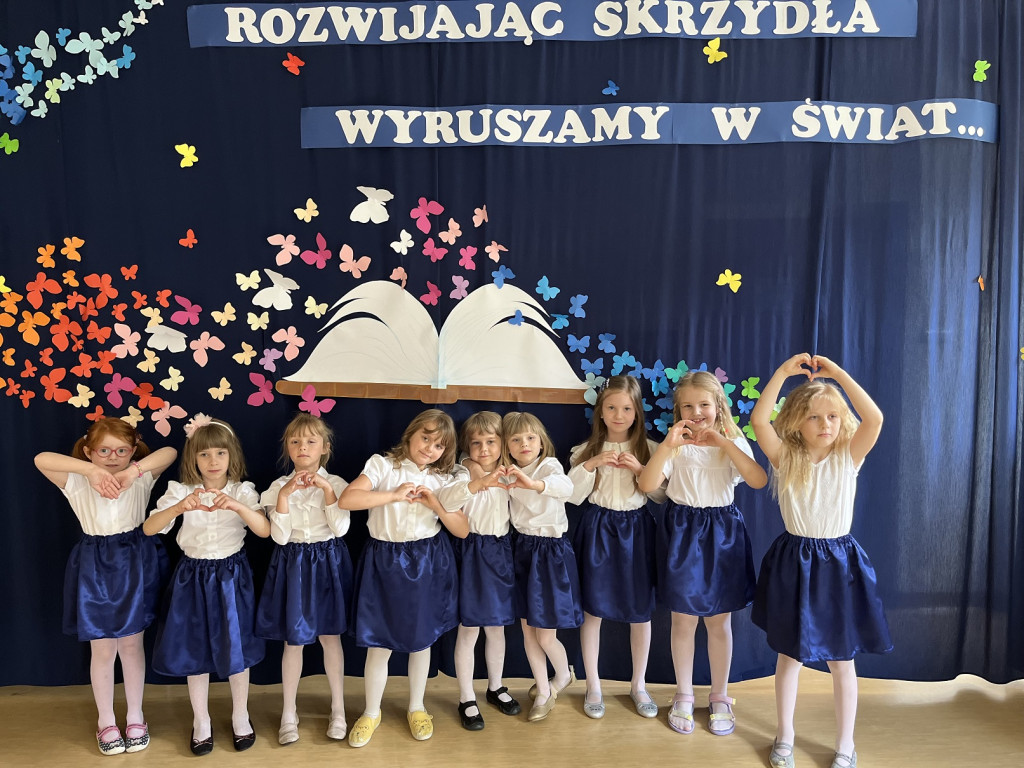 Przedszkolaki z dwójki na Dzień Taty i zakończenie roku szkolnego [fotorelacja]