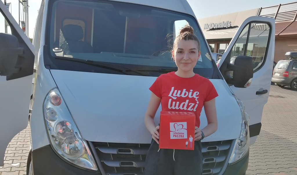 Trwa specjalny weekend cudów. Solidarna Paczka dla uchodźców! [zdjęcia]