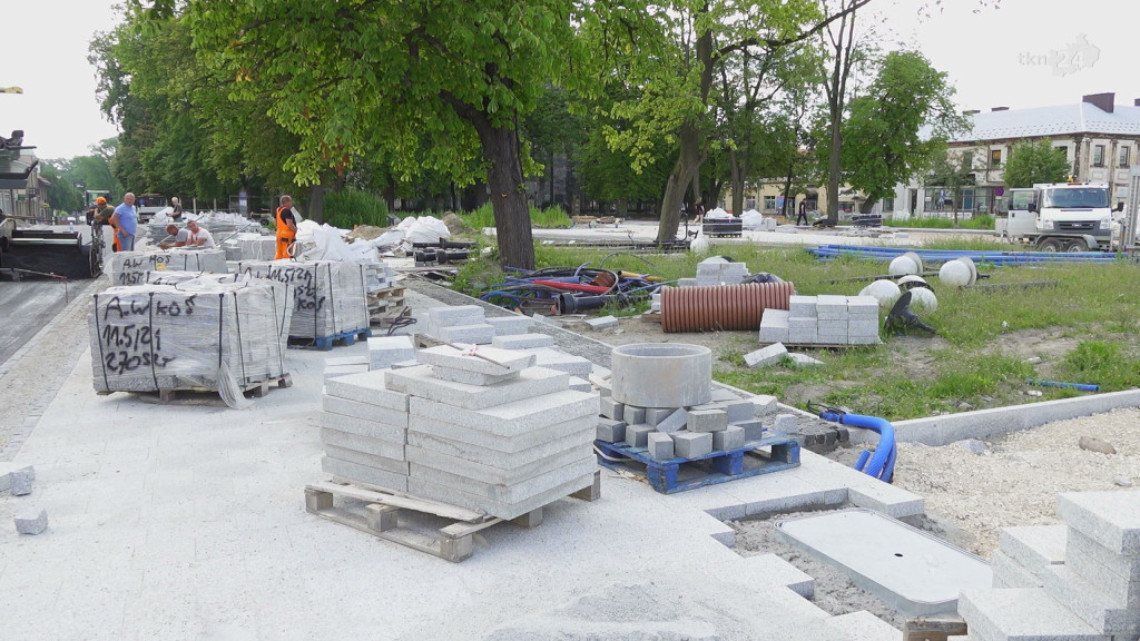 Remont ulic w centrum Końskich zbliża się do końca! Trwają ostatnie prace [wideo, zdjęcia]
