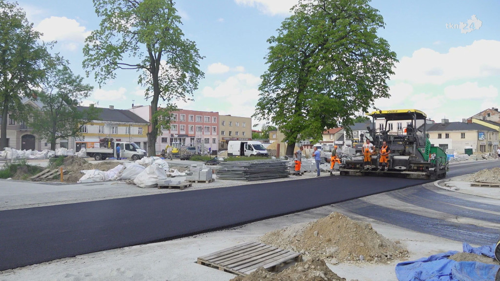 Remont ulic w centrum Końskich zbliża się do końca! Trwają ostatnie prace [wideo, zdjęcia]