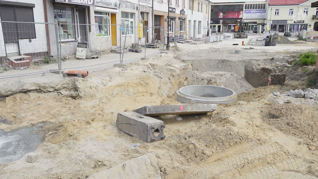 Remont ulic w centrum Końskich zbliża się do końca! Trwają ostatnie prace [wideo, zdjęcia]