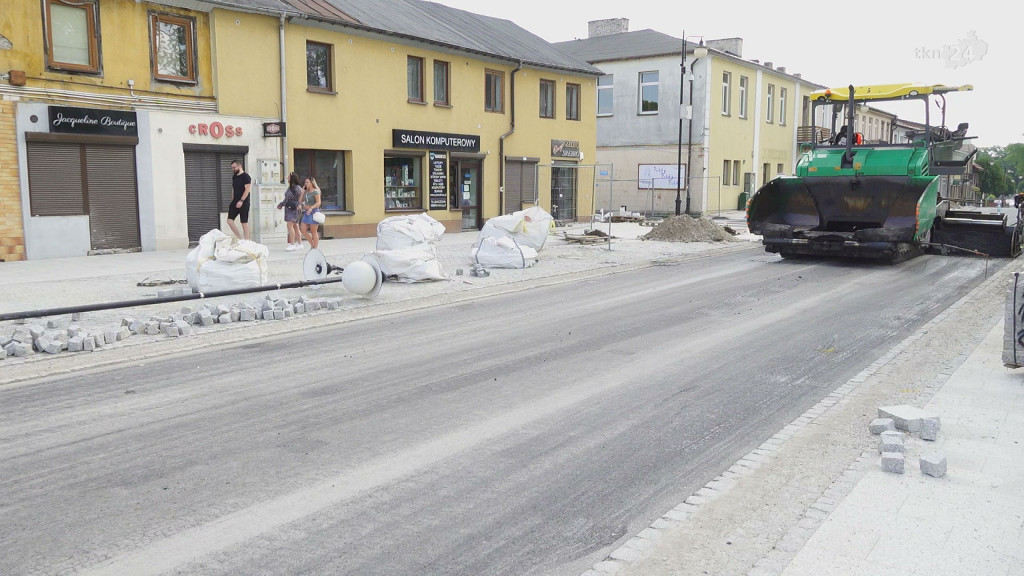 Remont ulic w centrum Końskich zbliża się do końca! Trwają ostatnie prace [wideo, zdjęcia]