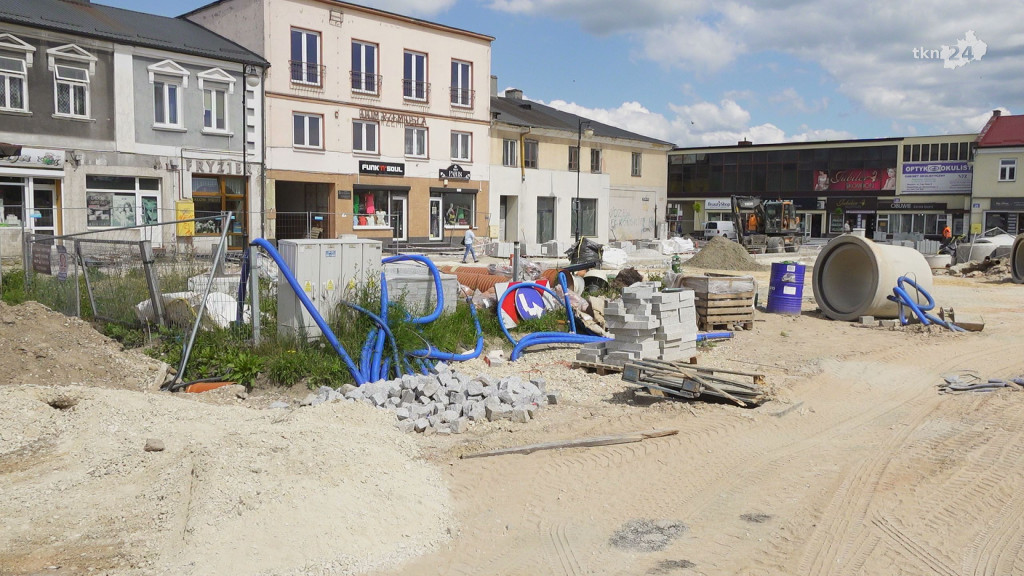 Remont ulic w centrum Końskich zbliża się do końca! Trwają ostatnie prace [wideo, zdjęcia]