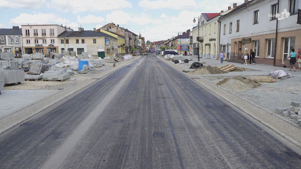 Remont ulic w centrum Końskich zbliża się do końca! Trwają ostatnie prace [wideo, zdjęcia]