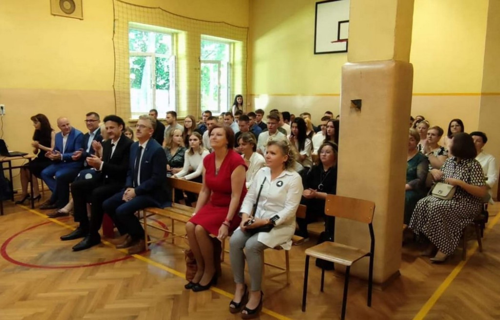 Koniec roku szkolnego szkół średnich w powiecie koneckim [zdjęcia]