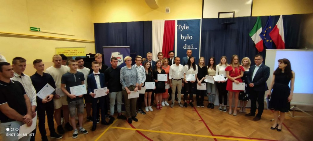 Koniec roku szkolnego szkół średnich w powiecie koneckim [zdjęcia]
