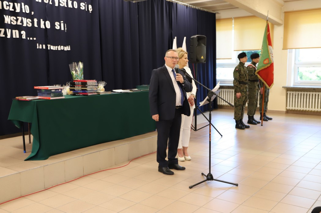Koniec roku szkolnego szkół średnich w powiecie koneckim [zdjęcia]