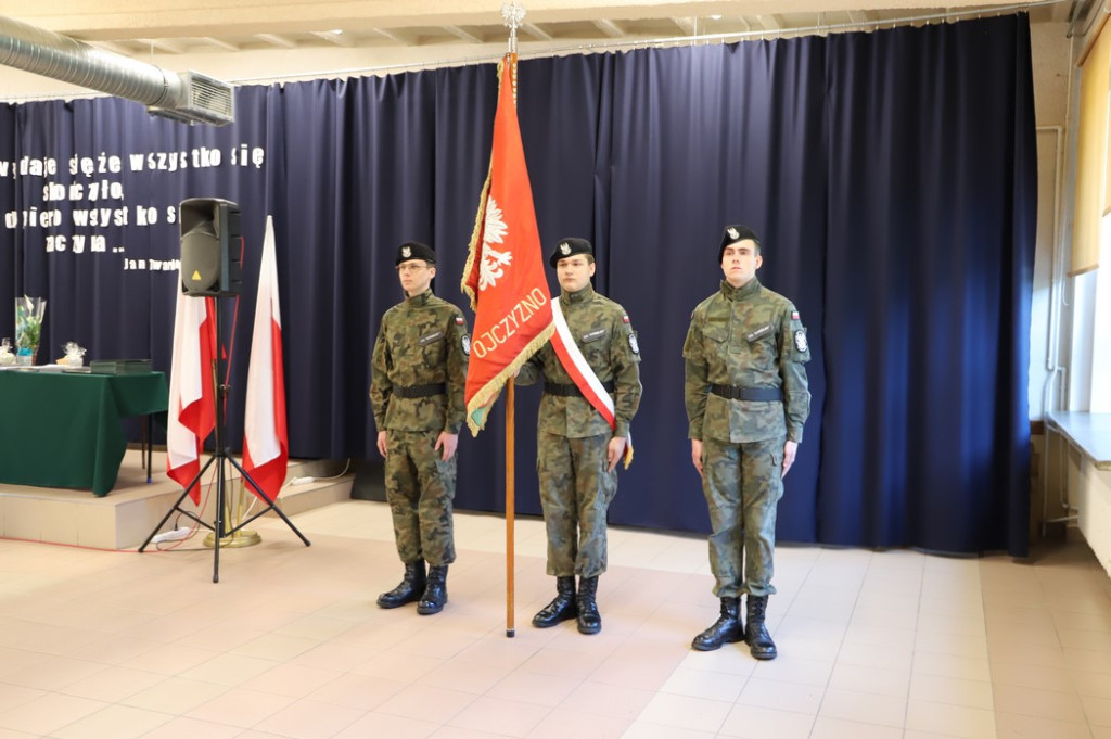 Koniec roku szkolnego szkół średnich w powiecie koneckim [zdjęcia]