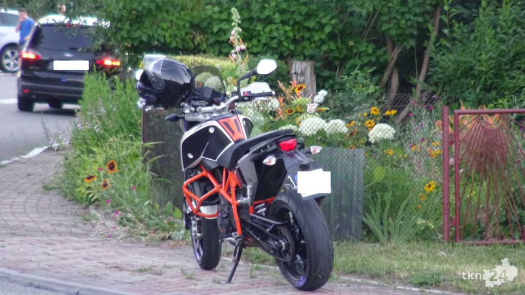 Wypadek motocykla w Czermnie. Dwie osoby poszkodowane [zdjęcia]