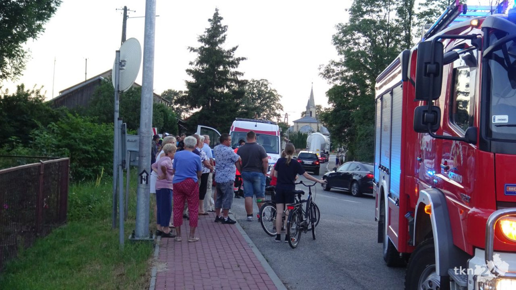 Wypadek motocykla w Czermnie. Dwie osoby poszkodowane [zdjęcia]