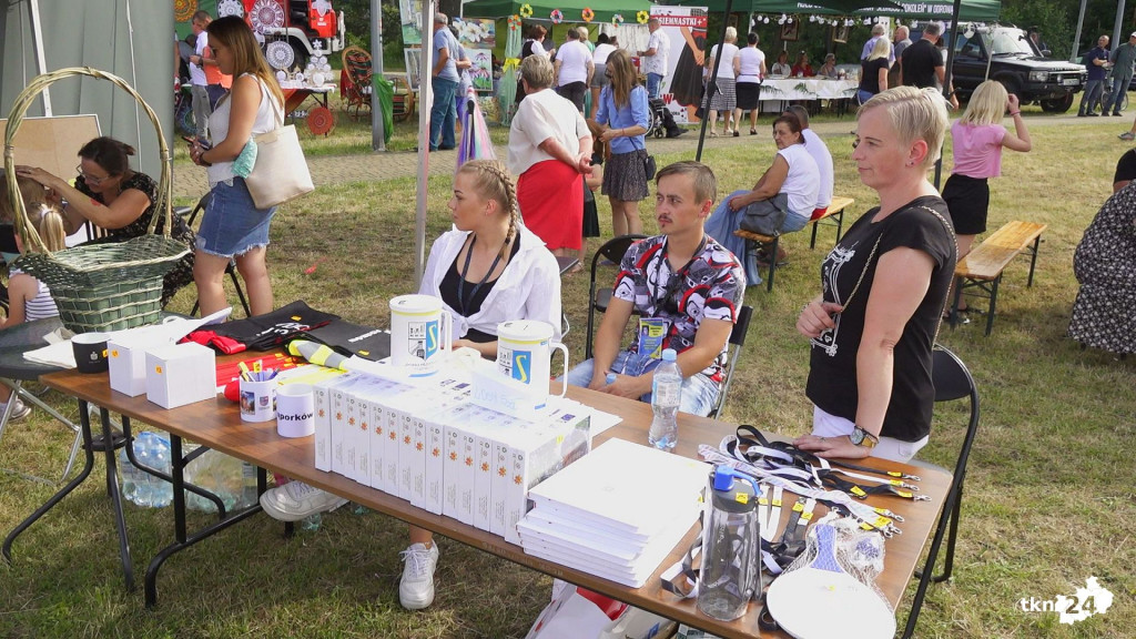 Biesiadowanie z Kołami Gospodyń Wiejskich w Stąporkowie [wideo, zdjęcia]
