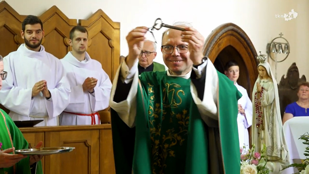 Nowy proboszcz parafii św. Mikołaja już na urzędzie [wideo, zdjęcia]