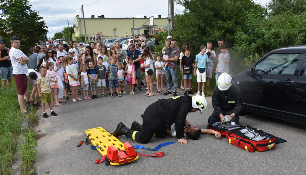 Rodzinna zabawa podczas pikniku w Rogowie [zdjęcia]