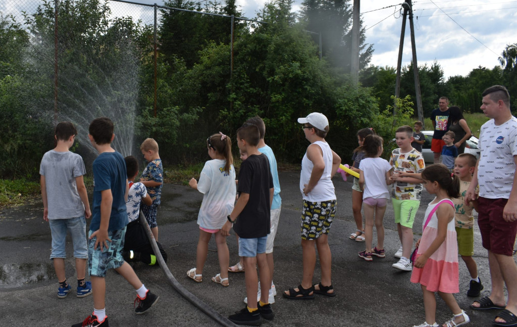 Rodzinna zabawa podczas pikniku w Rogowie [zdjęcia]