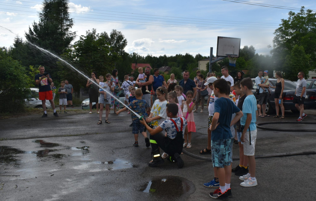 Rodzinna zabawa podczas pikniku w Rogowie [zdjęcia]
