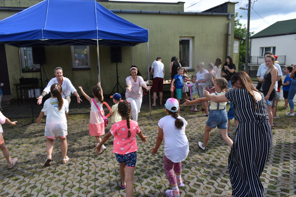 Rodzinna zabawa podczas pikniku w Rogowie [zdjęcia]