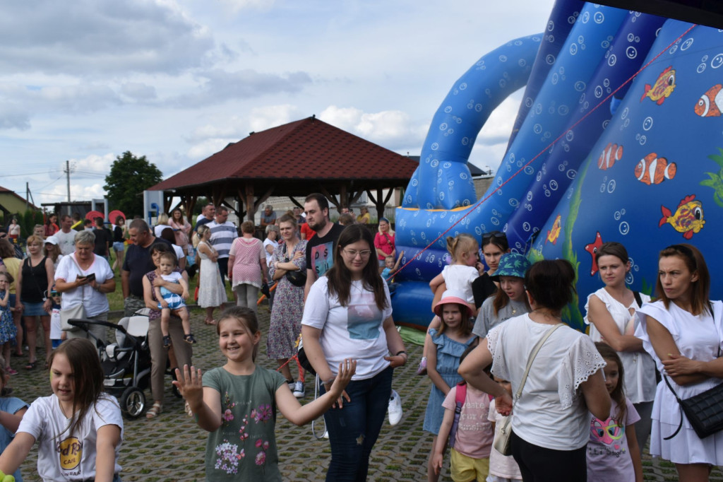 Rodzinna zabawa podczas pikniku w Rogowie [zdjęcia]