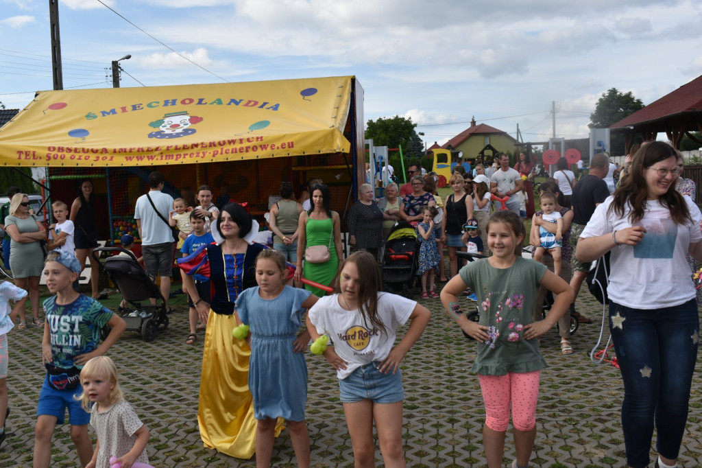 Rodzinna zabawa podczas pikniku w Rogowie [zdjęcia]