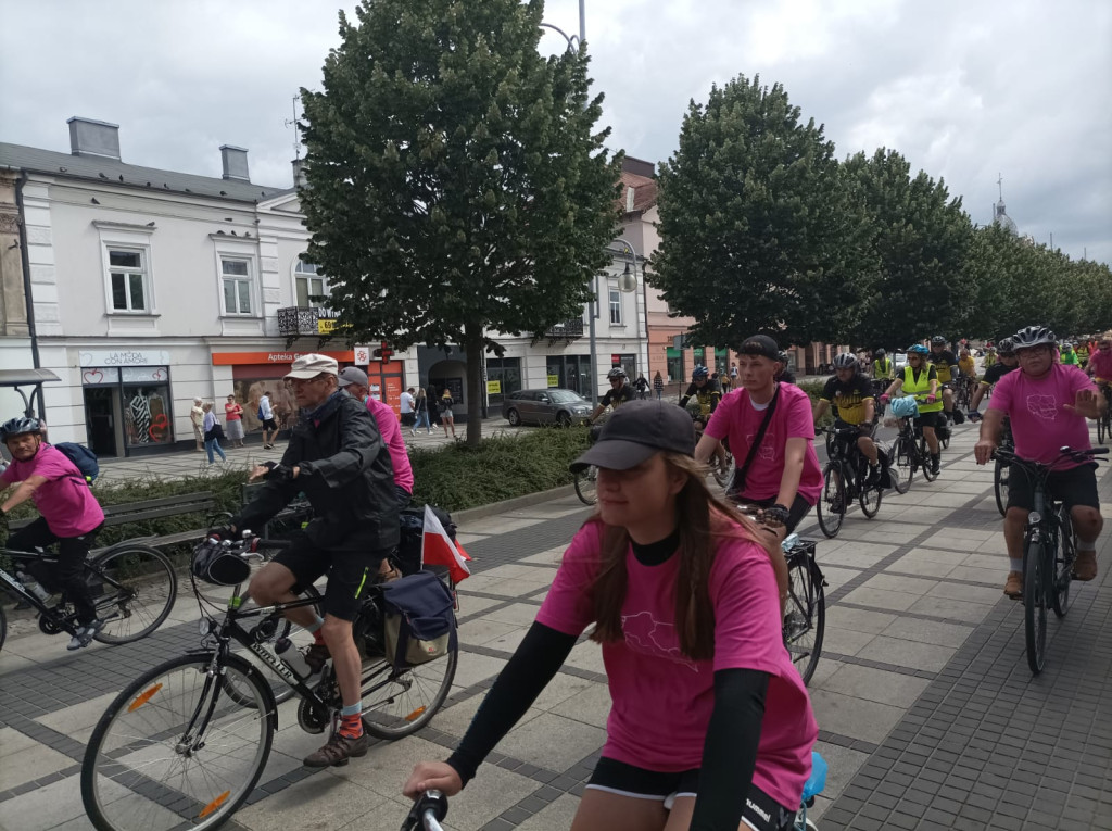 Rowerowa pielgrzymka z Modliszewic dotarła do Jasnej Góry [zdjęcia]