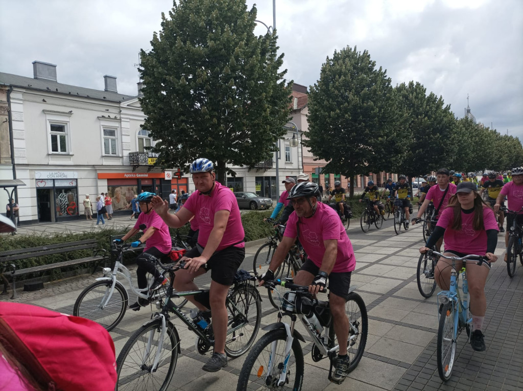 Rowerowa pielgrzymka z Modliszewic dotarła do Jasnej Góry [zdjęcia]