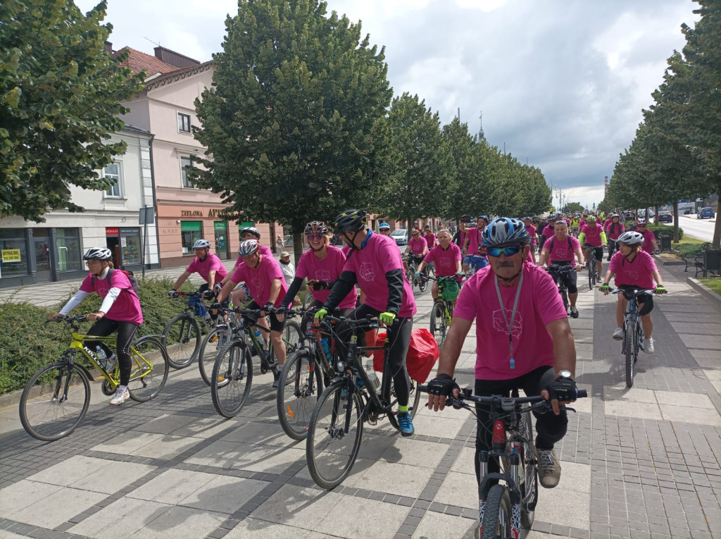 Rowerowa pielgrzymka z Modliszewic dotarła do Jasnej Góry [zdjęcia]