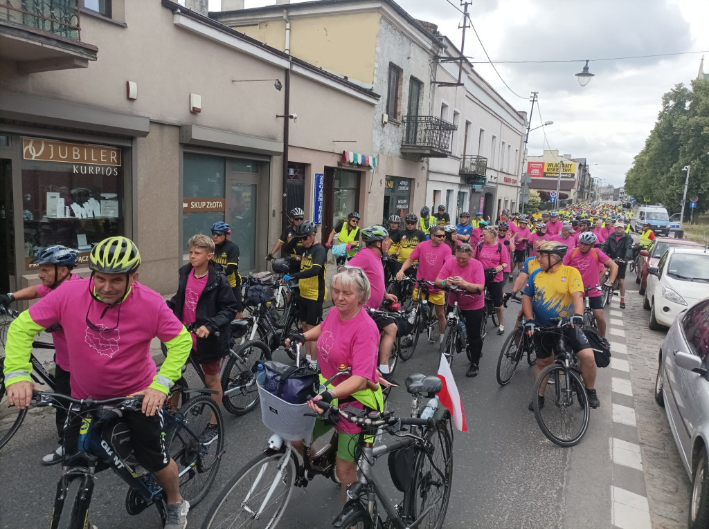 Rowerowa pielgrzymka z Modliszewic dotarła do Jasnej Góry [zdjęcia]
