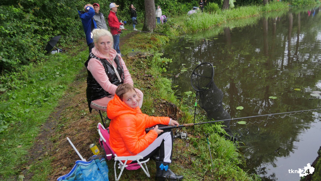 Wędkarskie wakacje dla dzieci zainicjowano w Baryczy [fotorelacja]
