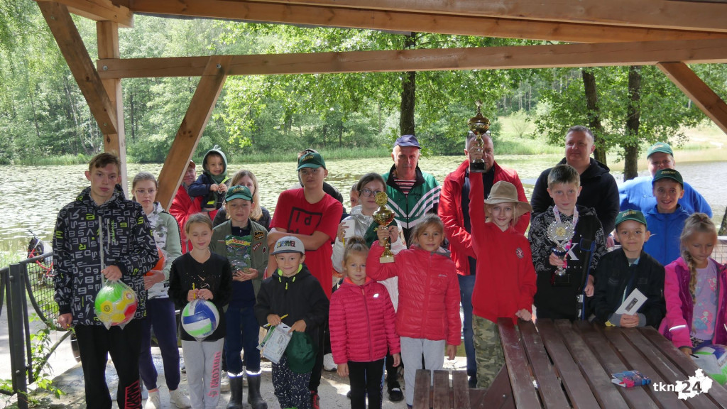 Wędkarskie wakacje dla dzieci zainicjowano w Baryczy [fotorelacja]