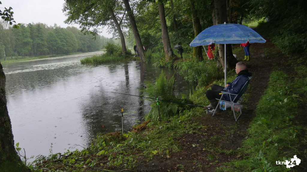 Wędkarskie wakacje dla dzieci zainicjowano w Baryczy [fotorelacja]
