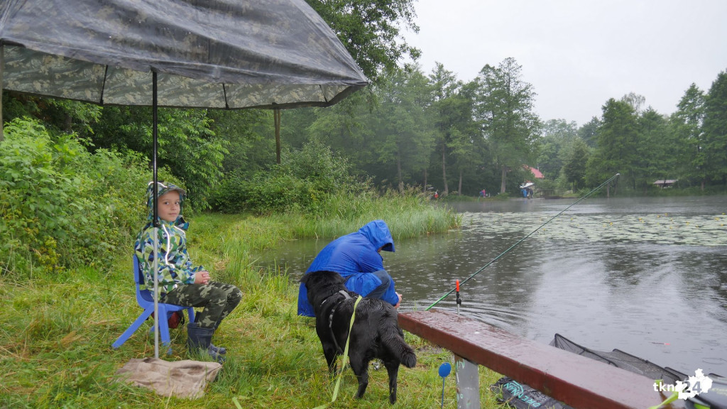 Wędkarskie wakacje dla dzieci zainicjowano w Baryczy [fotorelacja]