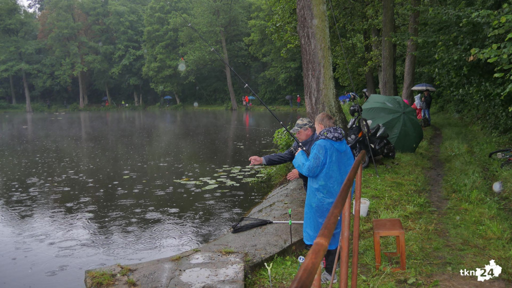 Wędkarskie wakacje dla dzieci zainicjowano w Baryczy [fotorelacja]