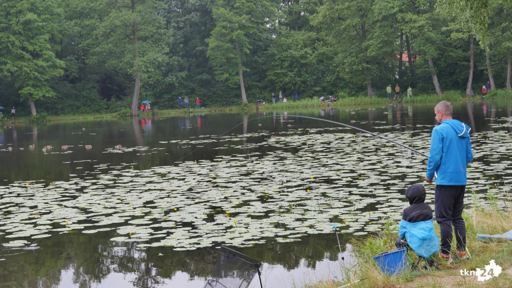 Wędkarskie wakacje dla dzieci zainicjowano w Baryczy [fotorelacja]