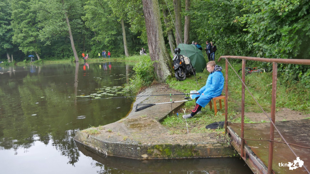 Wędkarskie wakacje dla dzieci zainicjowano w Baryczy [fotorelacja]