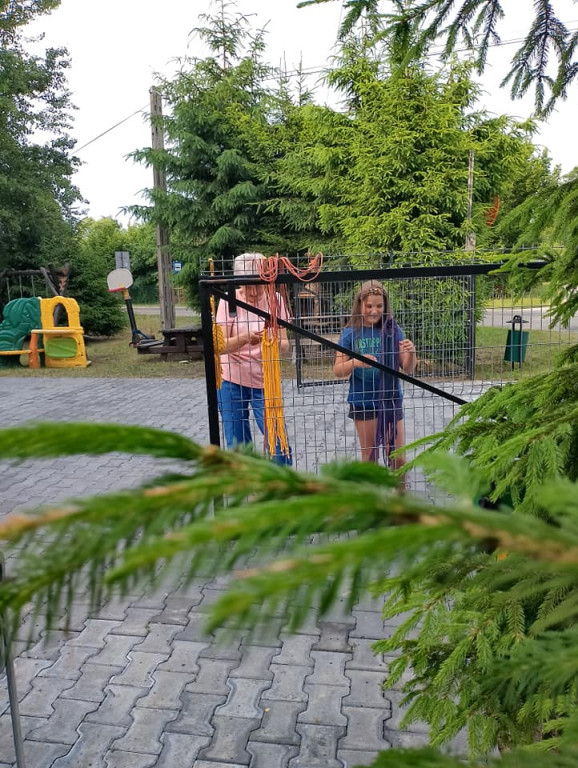 Makramowe `ploteczki` w gminie Stąporków [zdjęcia]