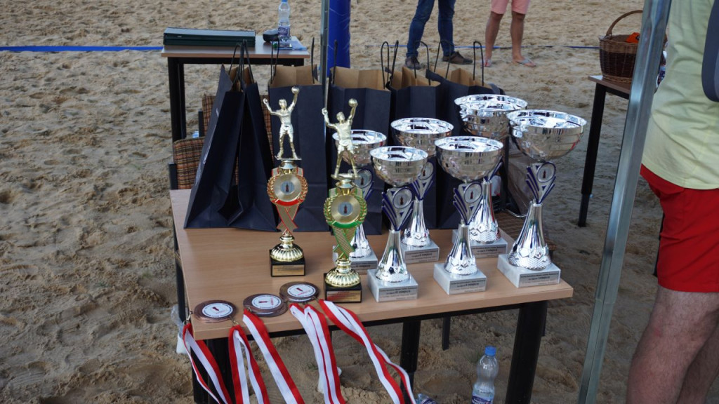 Turniej siatkówki plażowej mixtów na nowych boiskach nad Antoniowem [Zdjęcia]