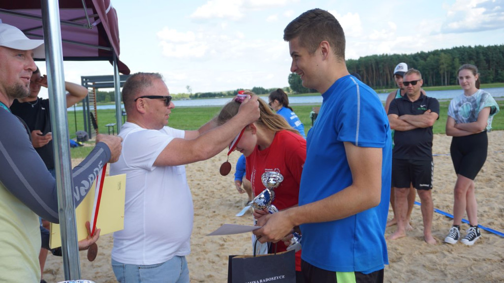 Turniej siatkówki plażowej mixtów na nowych boiskach nad Antoniowem [Zdjęcia]