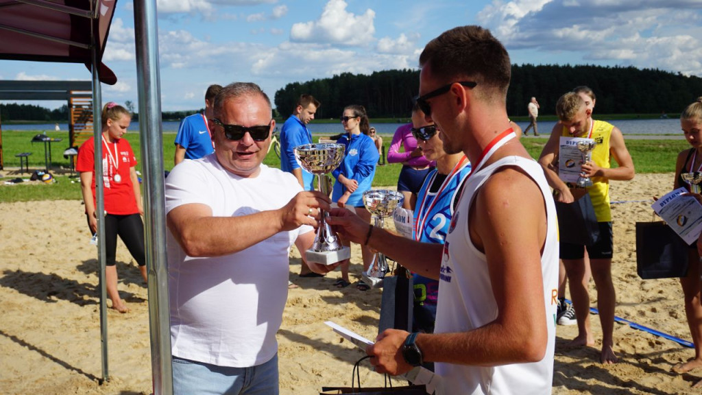 Turniej siatkówki plażowej mixtów na nowych boiskach nad Antoniowem [Zdjęcia]