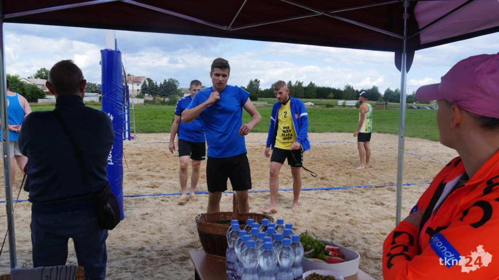 Turniej siatkówki plażowej mixtów na nowych boiskach nad Antoniowem [Zdjęcia]