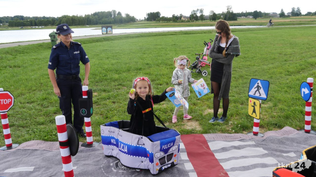 Turniej siatkówki plażowej mixtów na nowych boiskach nad Antoniowem [Zdjęcia]
