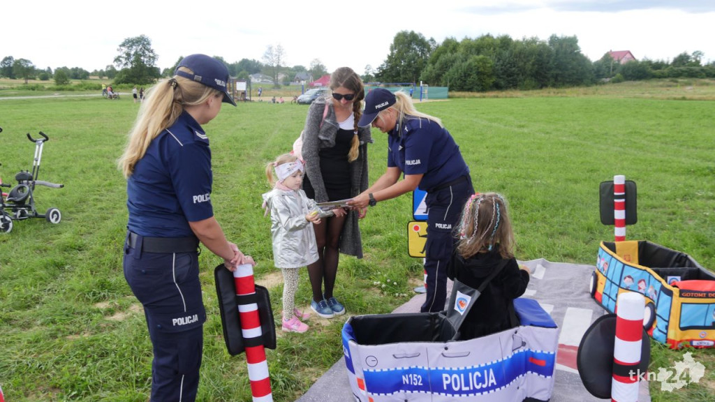 Turniej siatkówki plażowej mixtów na nowych boiskach nad Antoniowem [Zdjęcia]