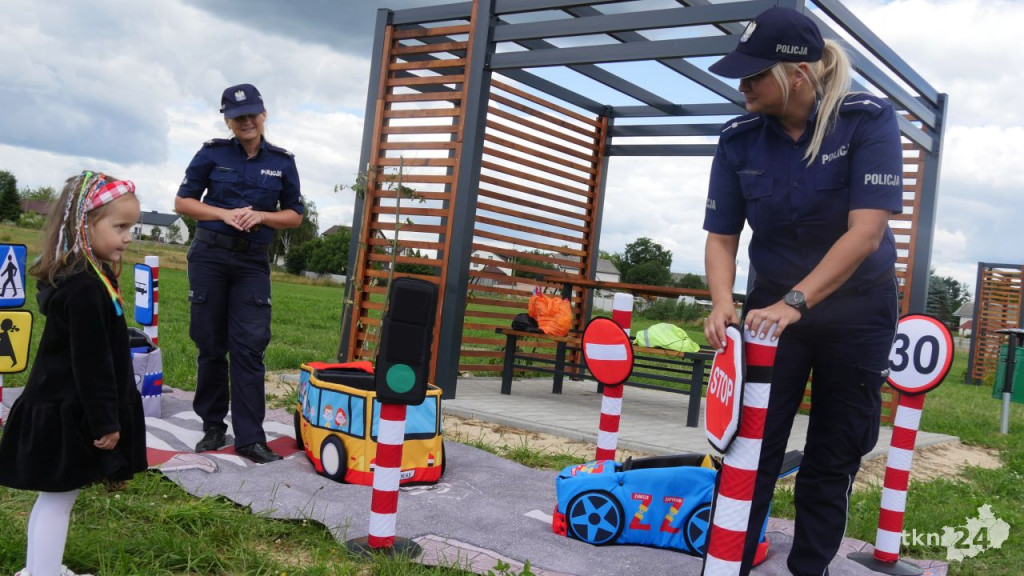 Turniej siatkówki plażowej mixtów na nowych boiskach nad Antoniowem [Zdjęcia]